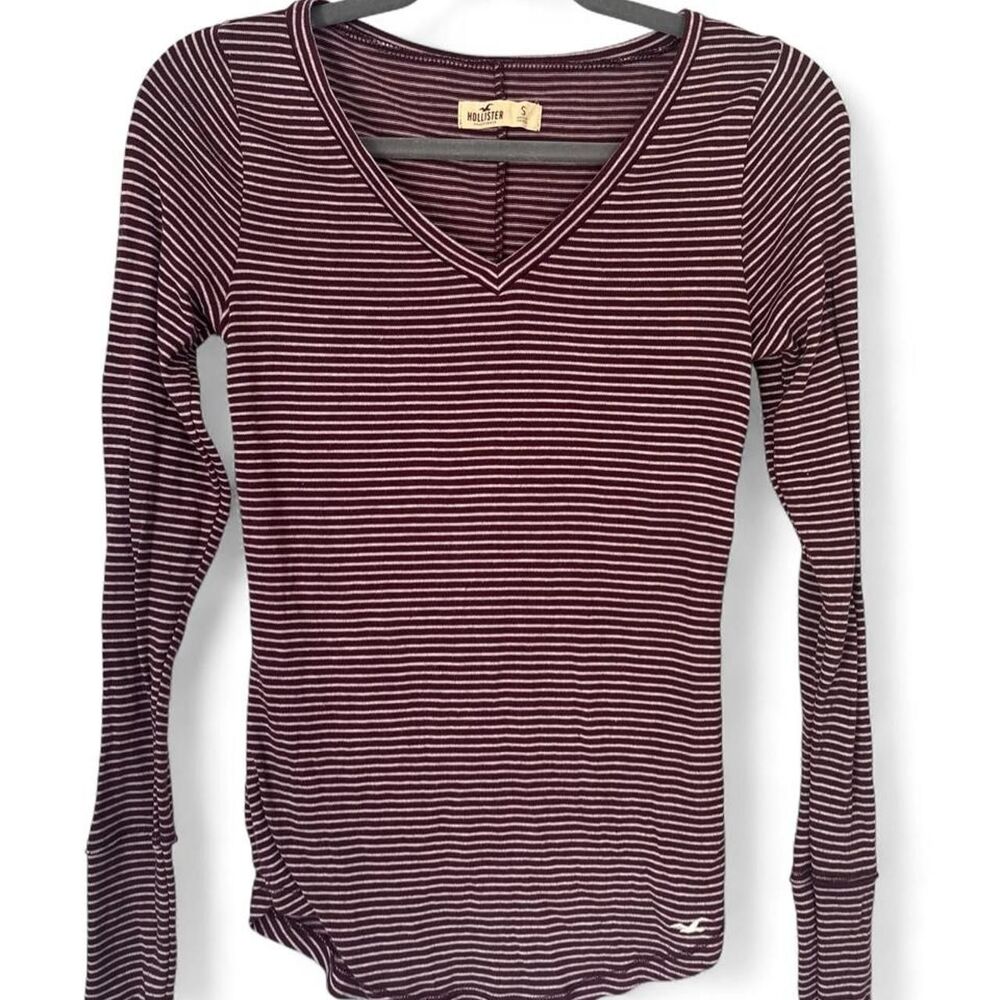 Hollister-co Women's Burgundy and Red Shirt
